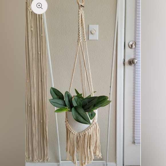 Macrame plant holder - Picture 2 of 5